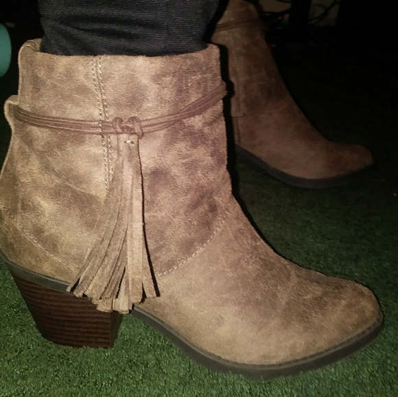 Sold - Picture 3 of 4